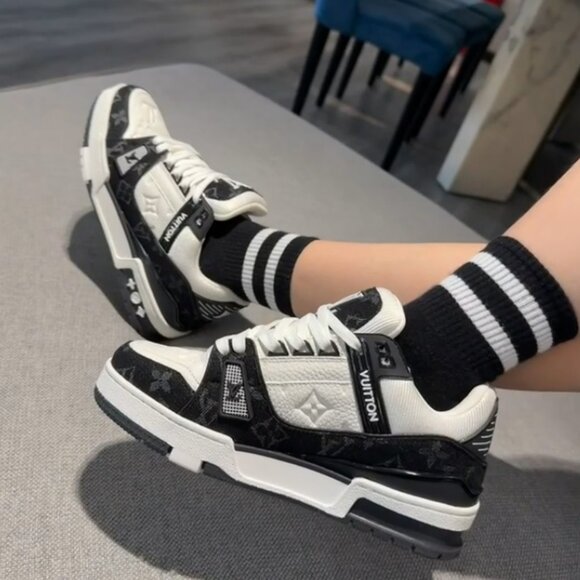 Louis Vuitton Black and White Sneakers - Picture 1 of 4